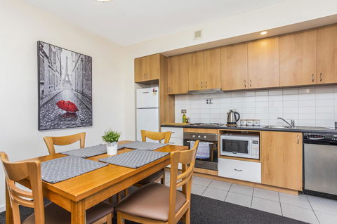 508 Stupendous Sunsets & Views Pool Gym Parking - Accommodation Main Beach 20