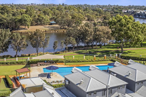 508 Stupendous Sunsets & Views Pool Gym Parking - Accommodation Main Beach 28