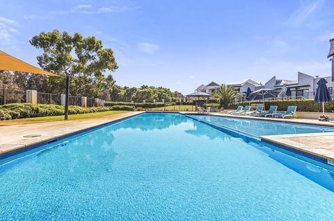 508 Stupendous Sunsets & Views Pool Gym Parking - Accommodation Main Beach 27