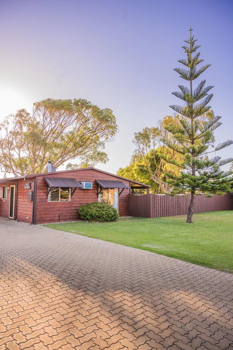 The Bothy Lancelin Family Retreat - Accommodation Main Beach 11