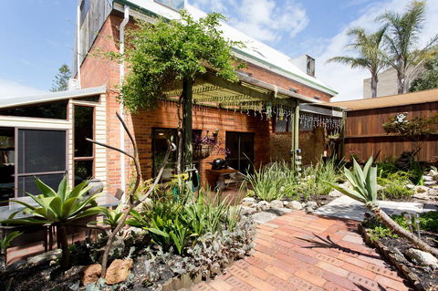Monument Hill Townhouse - Fremantle - Accommodation Main Beach 23