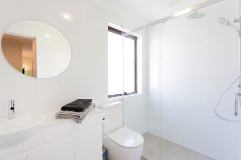 Monument Hill Townhouse - Fremantle - Accommodation Main Beach 5
