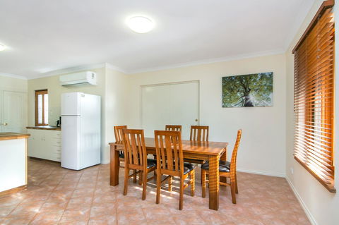Coranda Lodge - Accommodation Main Beach 11