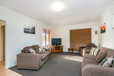 Coranda Lodge - Accommodation Main Beach 6