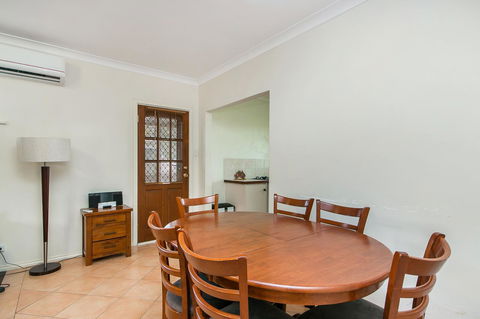 Coranda Lodge - Accommodation Main Beach 7