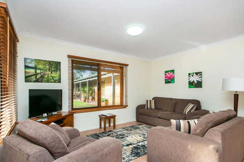 Coranda Lodge - Accommodation Main Beach 0
