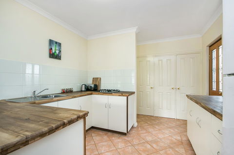 Coranda Lodge - Accommodation Main Beach 17