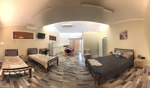 Sabai Accommodation - Accommodation Main Beach 5