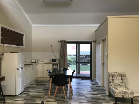 Sabai Accommodation - Accommodation Main Beach 17