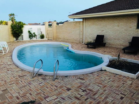 LA ANCHOR ON THE CANALS (MANDURAH) - Accommodation Main Beach 11