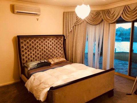 LA ANCHOR ON THE CANALS (MANDURAH) - Accommodation Main Beach 12