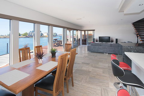 Oceans Edge - Busselton - Accommodation Main Beach 9