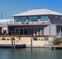 Oceans Edge - Busselton - Accommodation Main Beach
