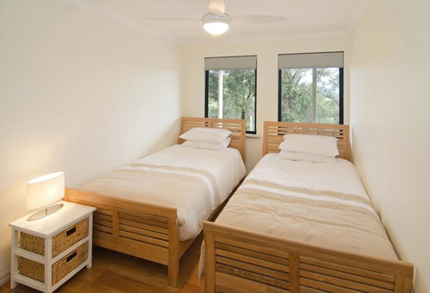 Tranquility - Accommodation Main Beach 5