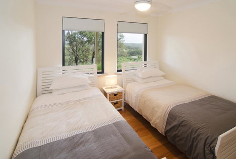 Tranquility - Accommodation Main Beach 12