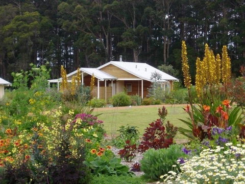 Big Brook Retreat - Accommodation Main Beach 0