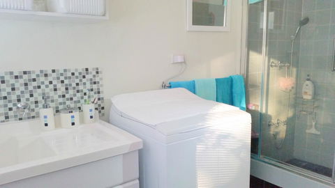 Island View Villas - Accommodation Main Beach 8