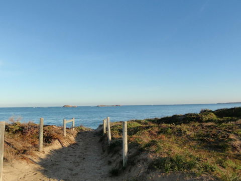 Island View Villas - Accommodation Main Beach 12