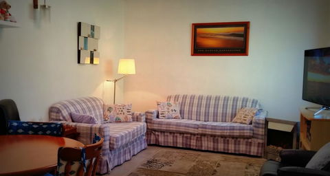 Island View Villas - Accommodation Main Beach 7