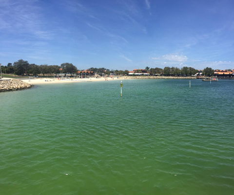Crossland House - Accommodation Main Beach 9