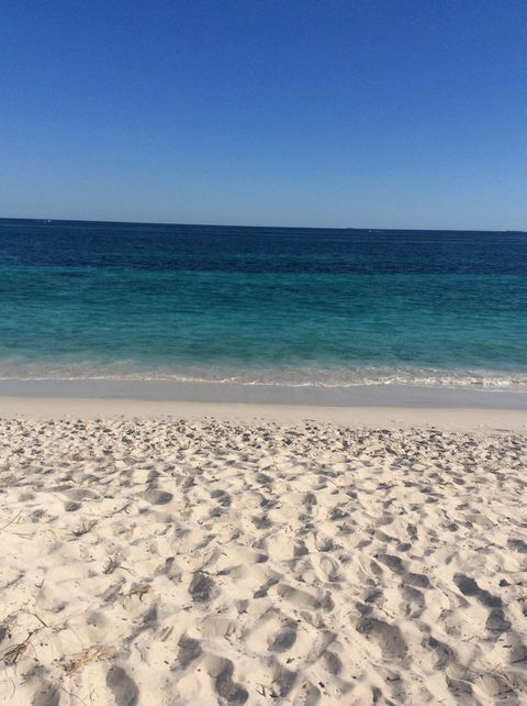 Crossland House - Accommodation Main Beach 6