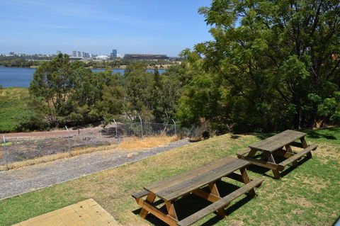 Lawley Luxury Views - Perth City, Swan River - Accommodation Main Beach 33