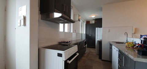 Lawley Luxury Views - Perth City, Swan River - Accommodation Main Beach 17