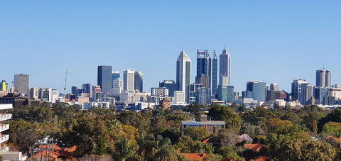 Lawley Luxury Views - Perth City, Swan River - Accommodation Main Beach 0