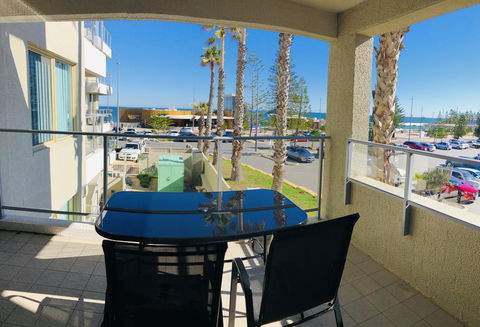 Sandcastles At The Beach Outstanding Location! - Accommodation Main Beach 3