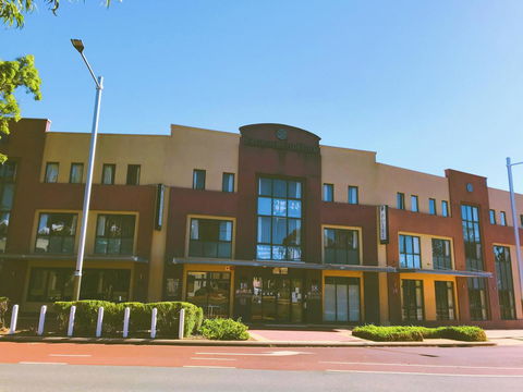 Joondalup City Hotel - Accommodation Main Beach 0