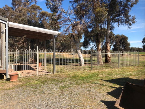 Kendenup Cottages And Lodge - Accommodation Main Beach 2