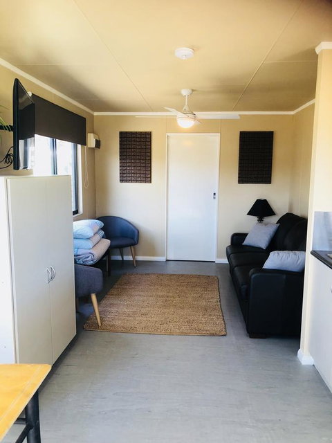 Kendenup Cottages And Lodge - Accommodation Main Beach 5