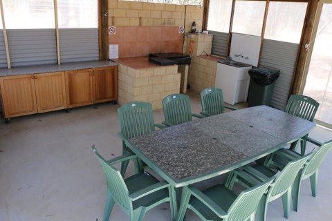 Kendenup Cottages And Lodge - Accommodation Main Beach 21