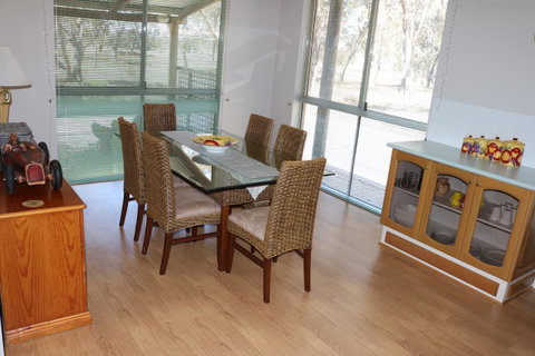 Kendenup Cottages And Lodge - Accommodation Main Beach 10