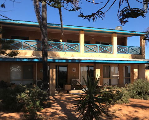 Surf Views - Accommodation Main Beach 12