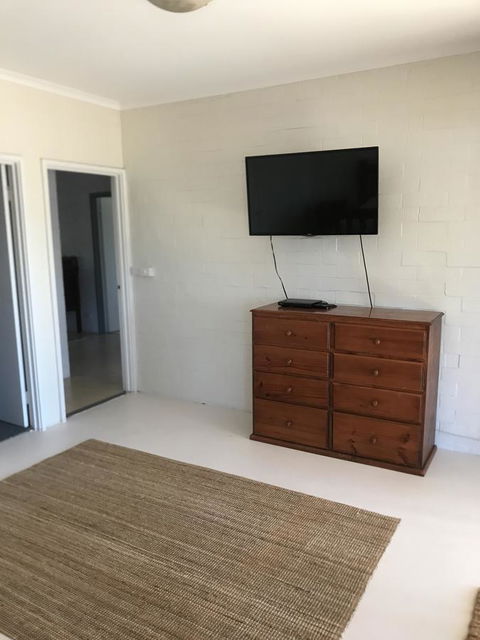 Surf Views - Accommodation Main Beach 3