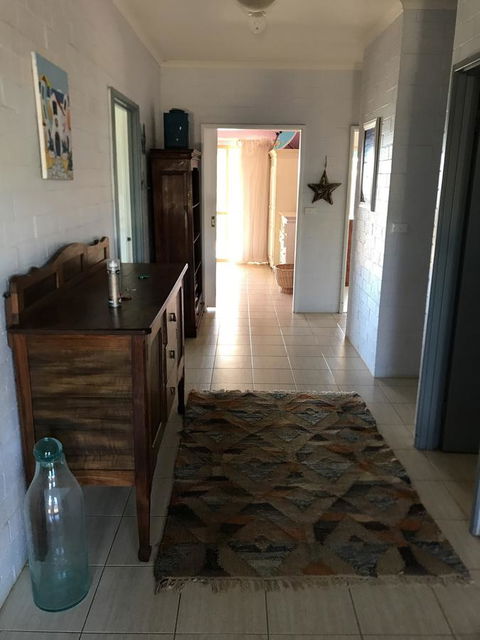 Surf Views - Accommodation Main Beach 2