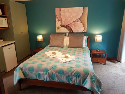 Adamsons Riverside Accommodation - Accommodation Main Beach 29