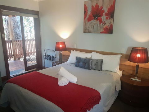 Adamsons Riverside Accommodation - Accommodation Main Beach 9