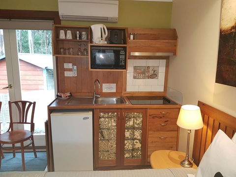Adamsons Riverside Accommodation - Accommodation Main Beach 42