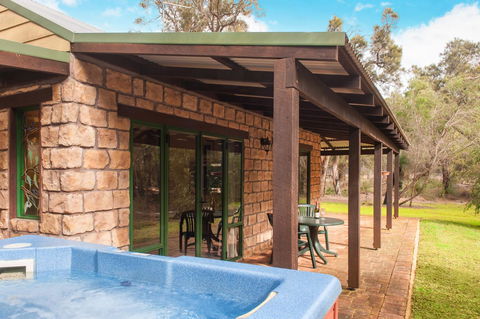 Yelverton Brook Conservation Sanctuary - Accommodation Main Beach 10
