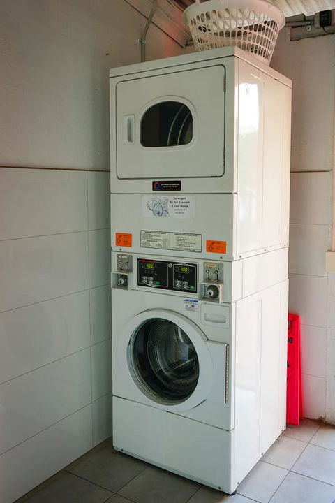 Haus Accommodation - Accommodation Main Beach 7