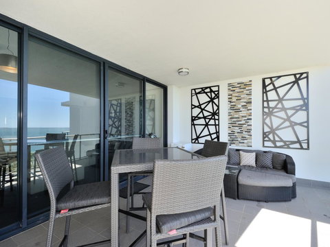 Nautilus By Rockingham Apartments - Accommodation Main Beach 1