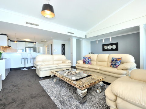 Nautilus By Rockingham Apartments - Accommodation Main Beach 16