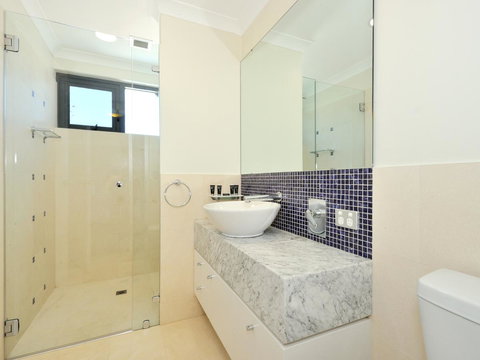 Nautilus By Rockingham Apartments - Accommodation Main Beach 11