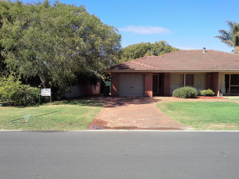 Busselton Beachfront - Accommodation Main Beach 1