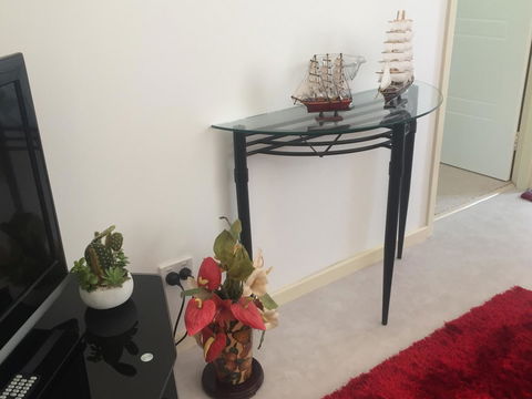 Bright & Beautiful Home On The Hills! - Accommodation Main Beach 6