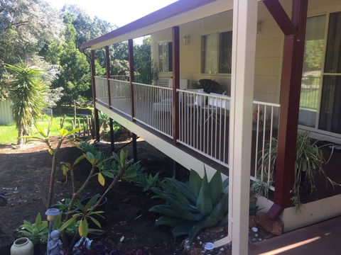 Bright & Beautiful Home On The Hills! - Accommodation Main Beach 1