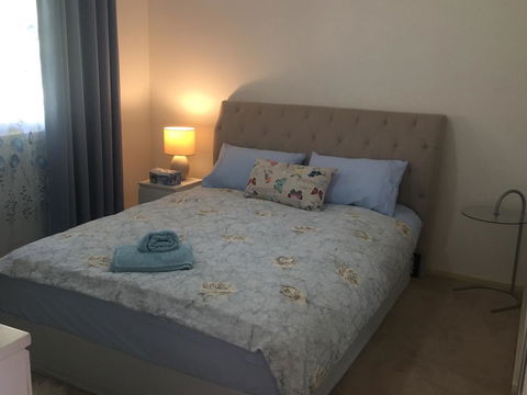 Bright & Beautiful Home On The Hills! - Accommodation Main Beach 20