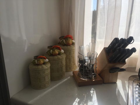 Bright & Beautiful Home On The Hills! - Accommodation Main Beach 16